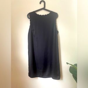 H&M Scalloped edge Shift Dress